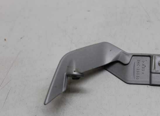 Montagerahmen Scheinwerfer Yamaha MT 07