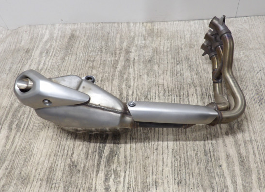 Auspuff Triumph Trident 660