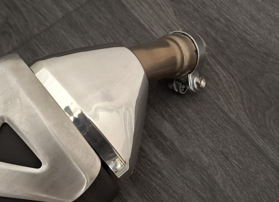 Auspuff Suzuki GSR 750