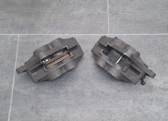 Brake calipers front Triumph Trophy 900