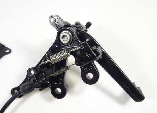 Main step holder right Suzuki GSX R 600