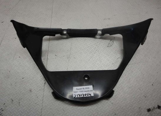 Cowl V shape under Suzuki GSX R 1300 Hayabusa