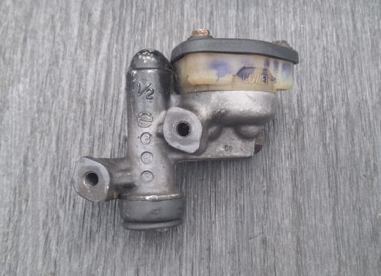 Front brake master cylinder  Yamaha XS 1100