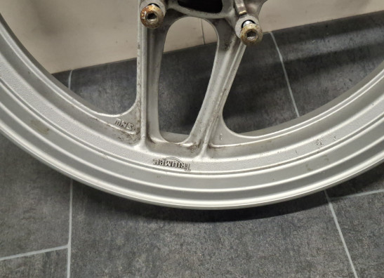 Voorvelg Triumph Trident 900