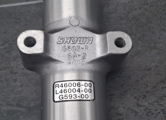 Voorpoot rechts onder Harley Davidson FXDWG Dyna Wide Glide