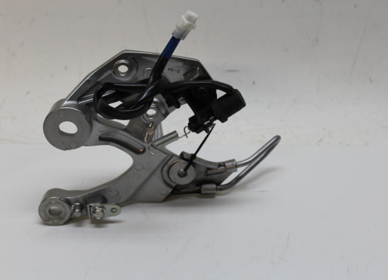 Main step holder right Yamaha XSR 900