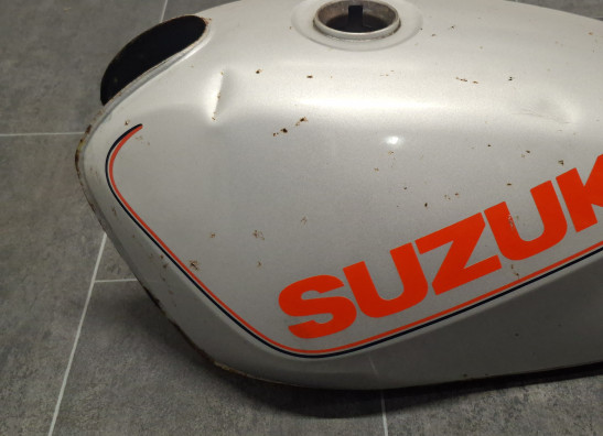 Benzintank Suzuki GSX 400 F