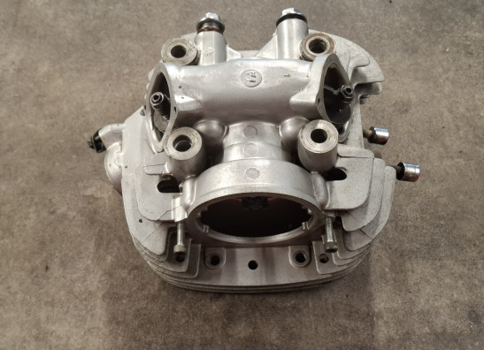 Cylinder head Yamaha XV 1100 Virago