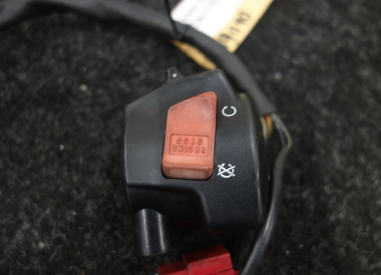 Handlebar switch assy right Honda CBR 1100 XX
