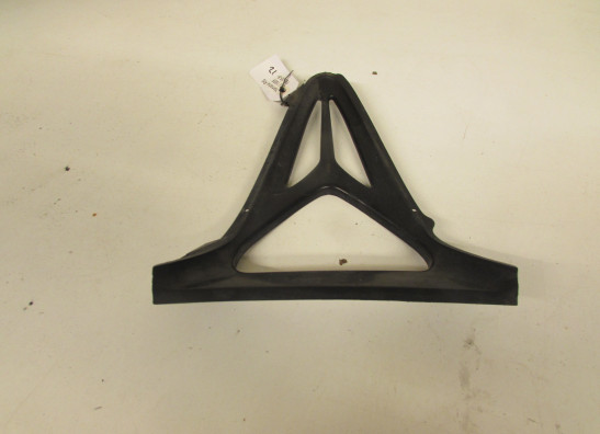 Cowl V shape under Yamaha YZF R6