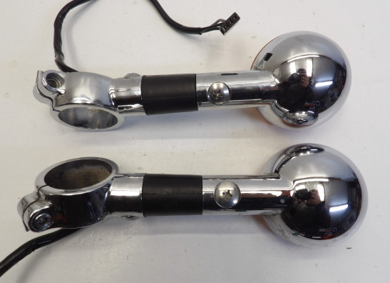 Winker left front Suzuki VS 1400 Intruder