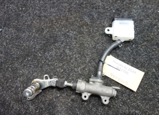 Rear brake master cylinder  Honda NT 1100 DCT