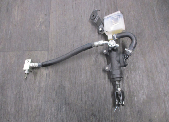 Rempomp achter Suzuki GSX S 750 2017-2018