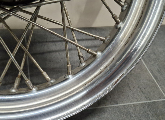 Llanta trasera Harley Davidson FLSTF Fat Boy