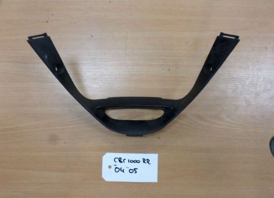 Cowl V shape under Honda CBR Fireblade