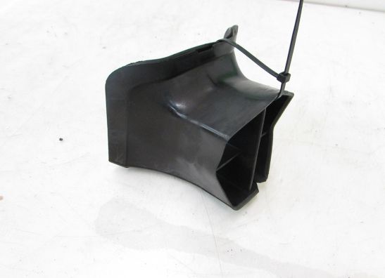 Air intake center Triumph 675 Street Triple R