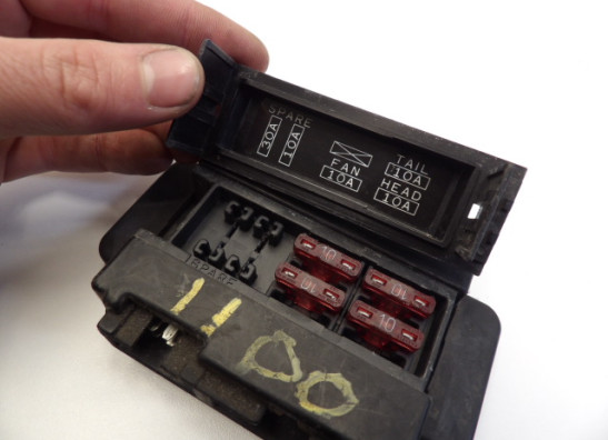 Fuse box Kawasaki ZZR 1100