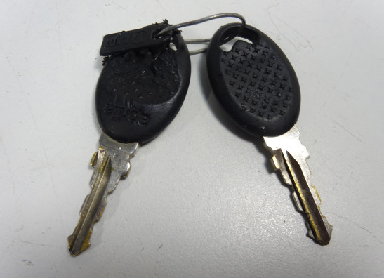Key set Aprilia Falco