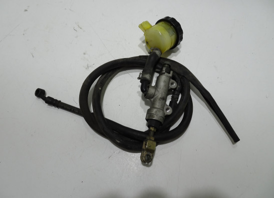 Rempomp achter Kawasaki VN 1500