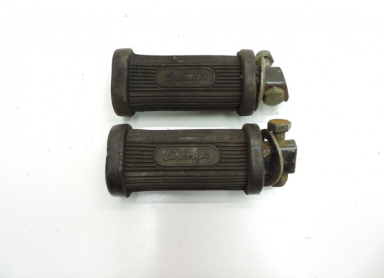 Duo footrest set Suzuki GT 500