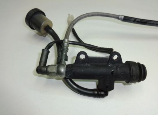 Rempomp achter KTM 690 SMR