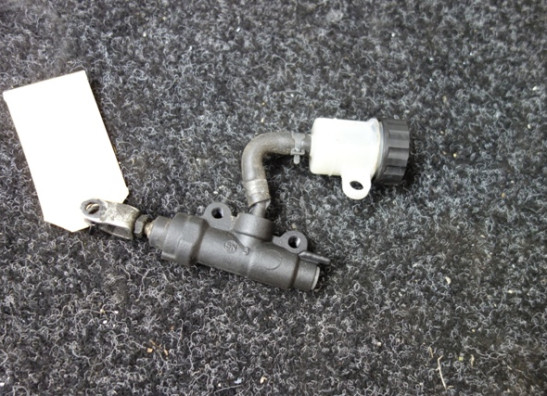 Rempomp achter Kawasaki Z 800