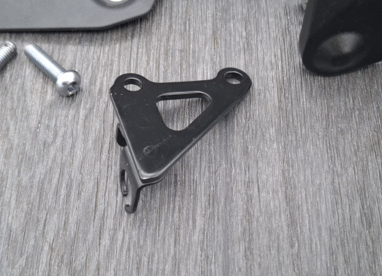 Main step holder right Yamaha Tracer 7