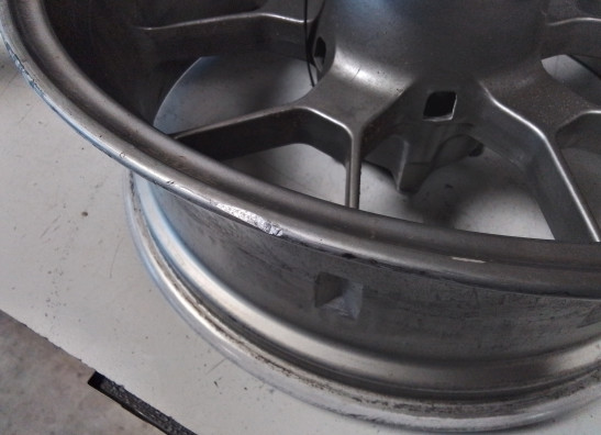 Achtervelg Aprilia Shiver 750