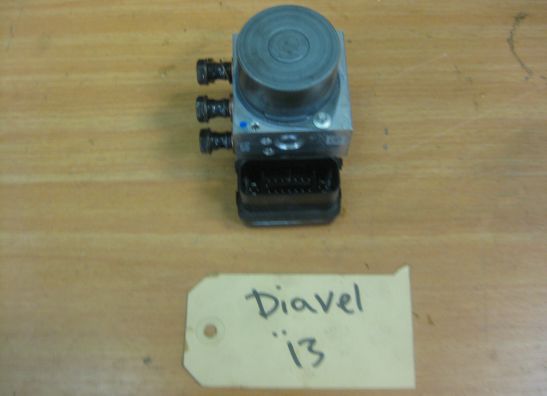 ABS pomp Ducati Diavel