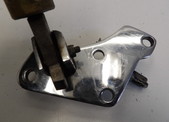 Main step holder left Suzuki LS 650