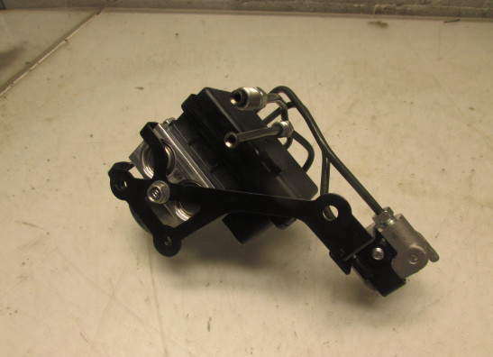 ABS pomp Yamaha MT 09