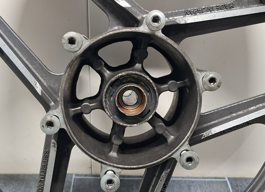 Front Wheel Kawasaki GPZ 900