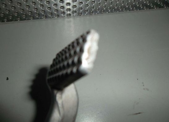 Fussrastetrager vorne rechts Kawasaki ZXR 400