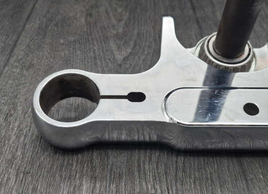 T stuk + kroonplaat Harley Davidson FXSTD Deuce