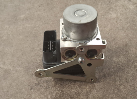 ABS pomp Yamaha Tracer 7