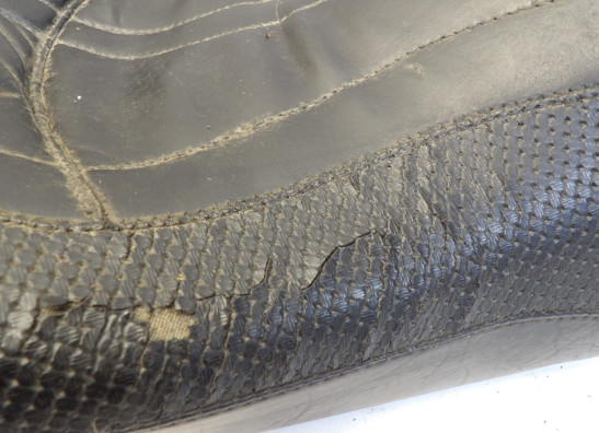 Zadel Honda VF 700  750 S Sabre