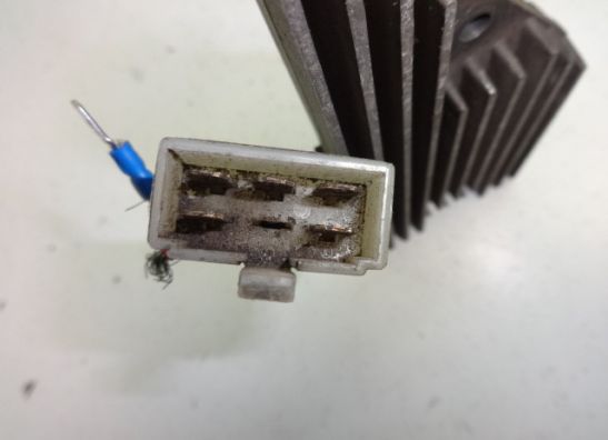 Regler Gleichrichter Honda CBX 650 E