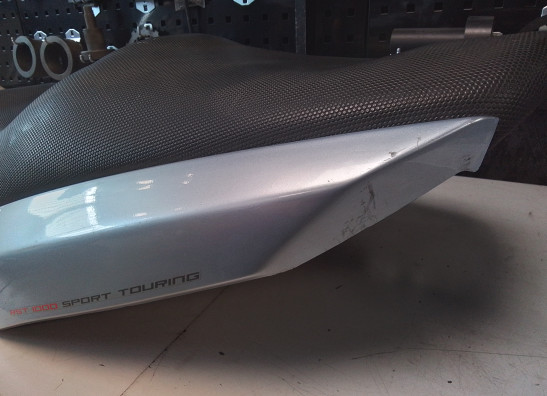 Zadel Aprilia RST 1000 Futura