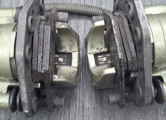 Brake calipers front Kawasaki GPZ 900