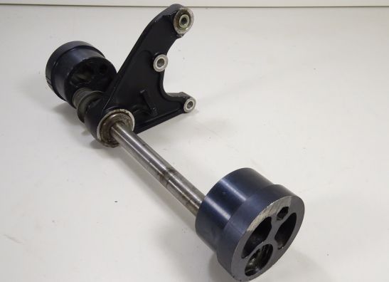 Rear axle Triumph Trophy 900