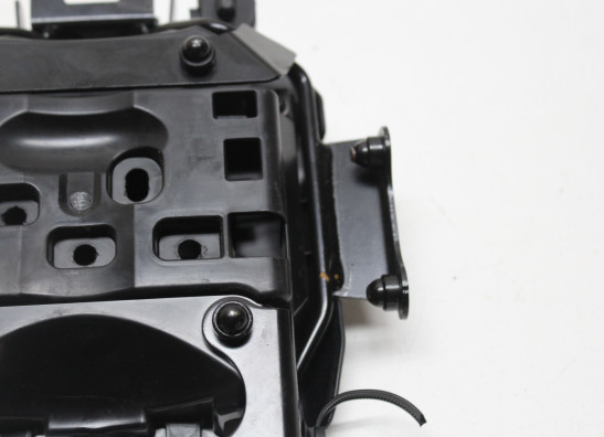 Koplampomlijsting Yamaha XSR 900