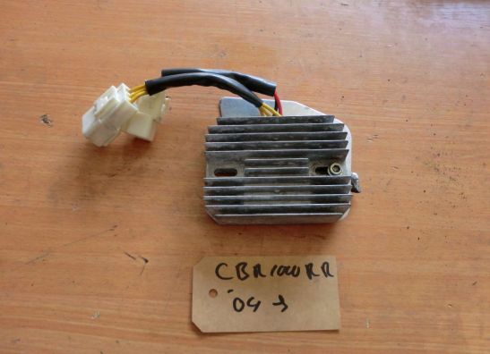 Regulator rectifier  Honda CBR Fireblade