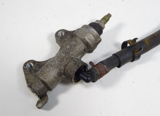 Rempomp achter Kawasaki ER 6