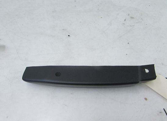 Cowl right small Can-am Outlander