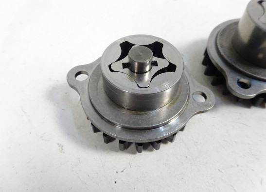 Oil pump KTM 690 duke 3