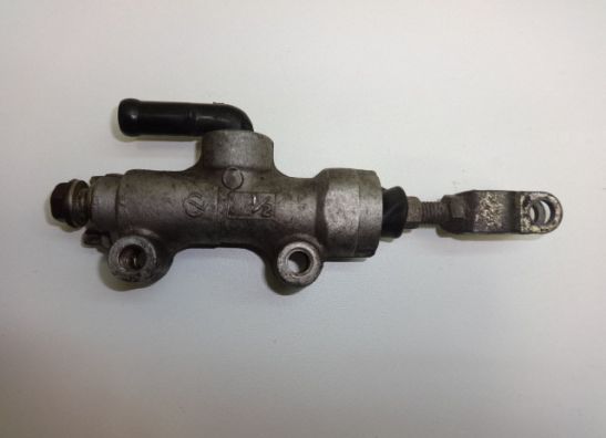 Rear brake master cylinder  Kawasaki ZEPHYR 550