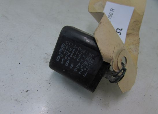 Relay Kawasaki GPX 750