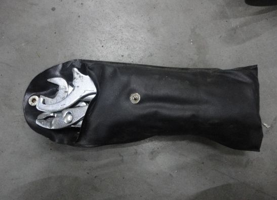 Tool set Suzuki GSR 750