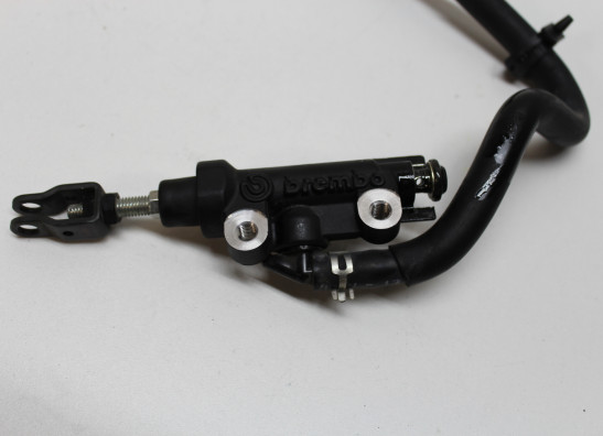 Rempomp achter Yamaha Tenere 700