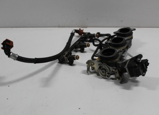 Gasklephuis Triumph Sprint ST 1050